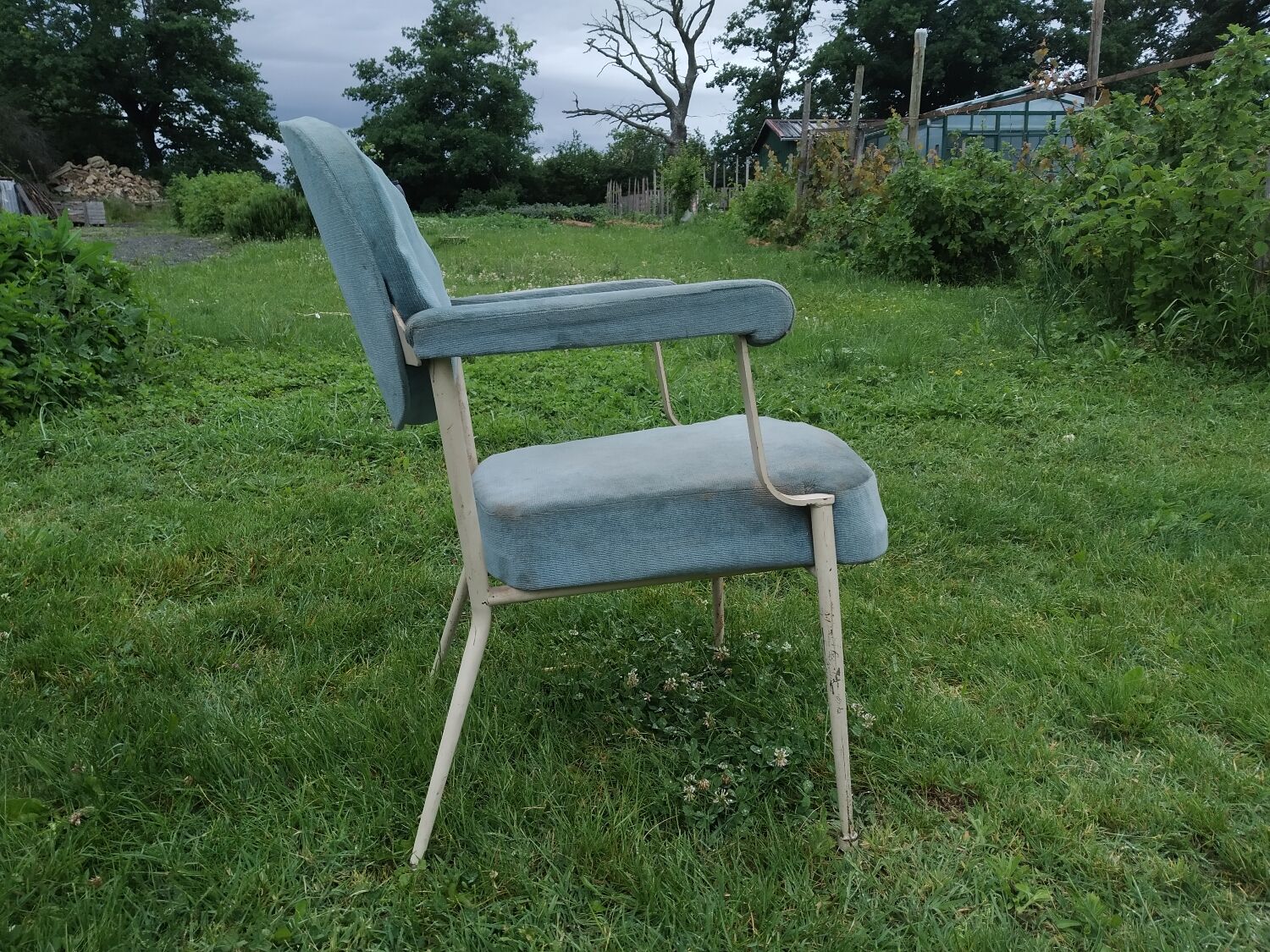 6 vintage armchairs