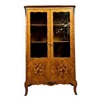 Bibliothèque style Louis XV en marqueterie de bois précieux circa 1900