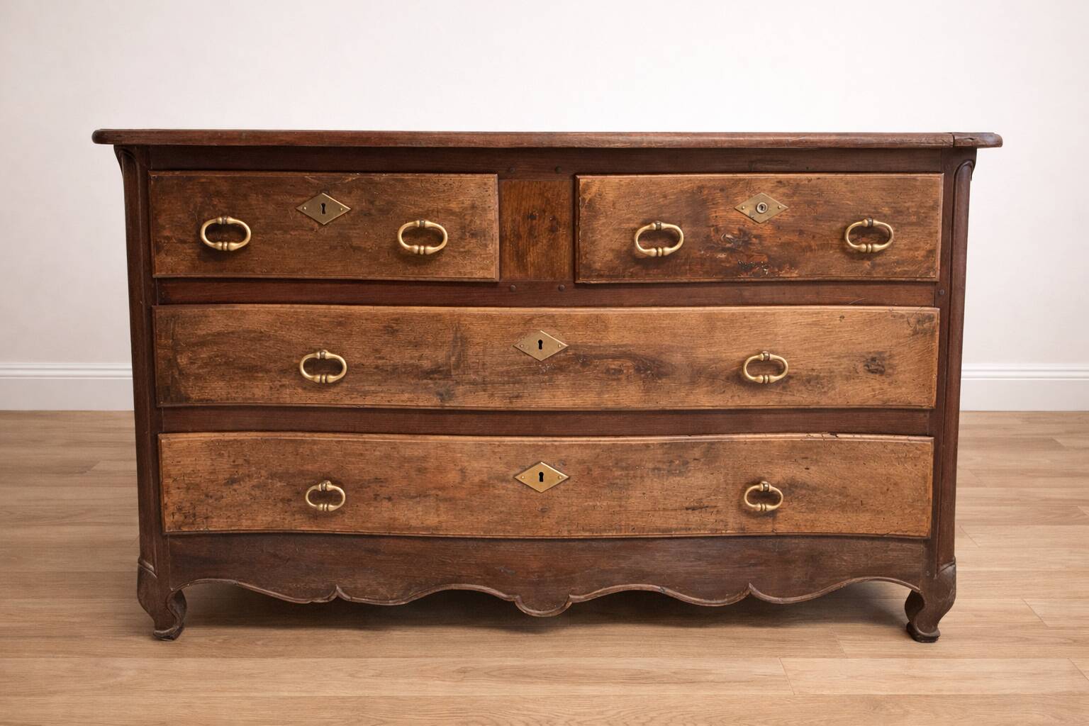 Antique curved walnut chest of drawers – 4 drawers