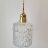 Suspension in scrambled molded glass