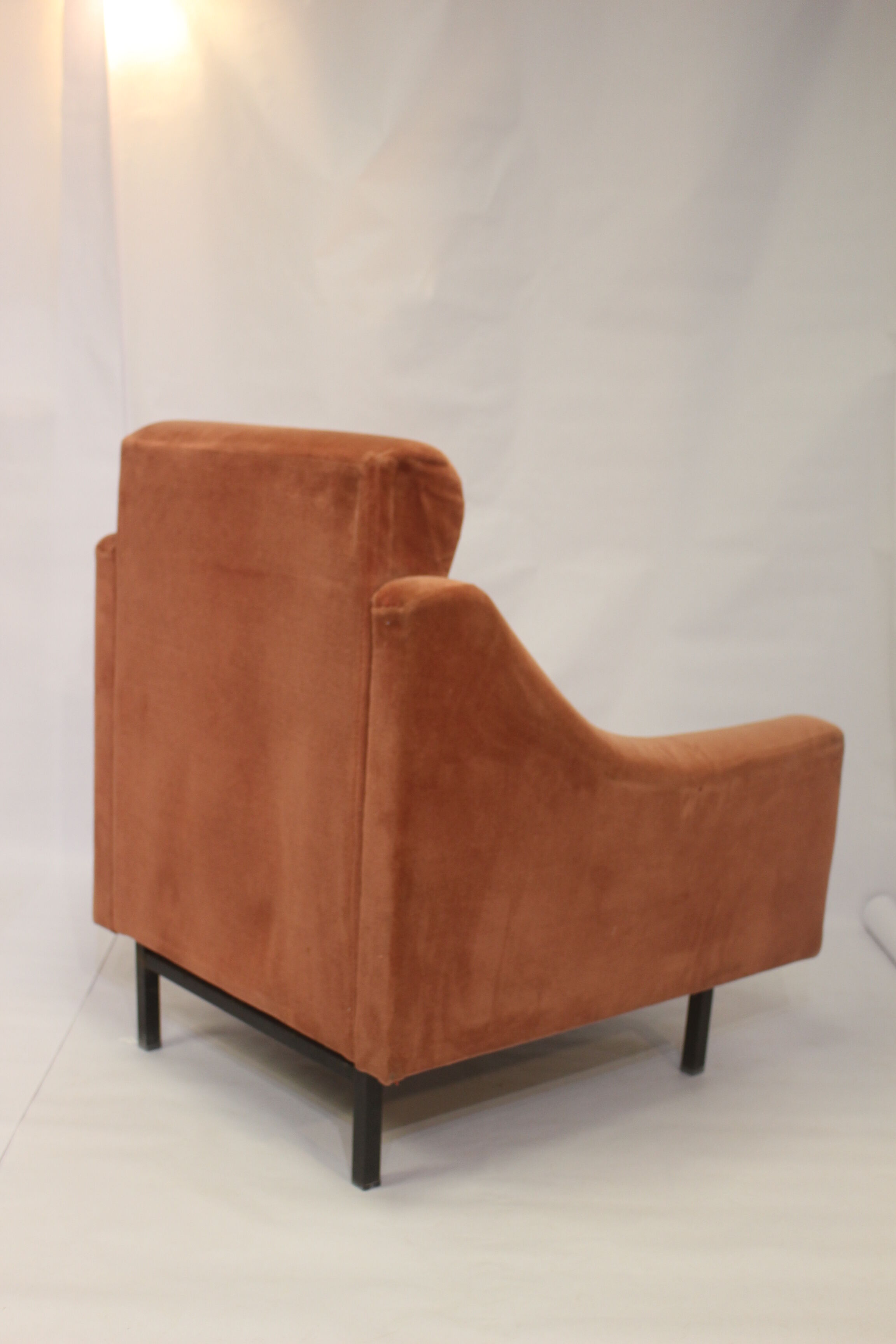 Paire de fauteuils cube en velours style Italien années 70