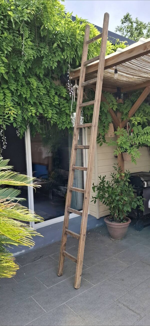 Échelle de meunier rénovée