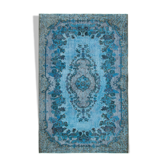 Tapis bleu bohème turc des années 1970 190 cm x 298 cm fait à la main