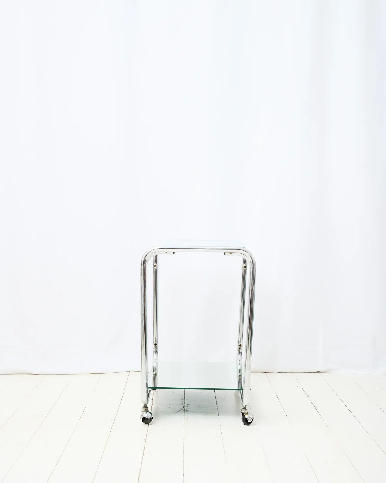 Tubular dessert trolley in chrome, glass and mirror, Italy, 1970s.