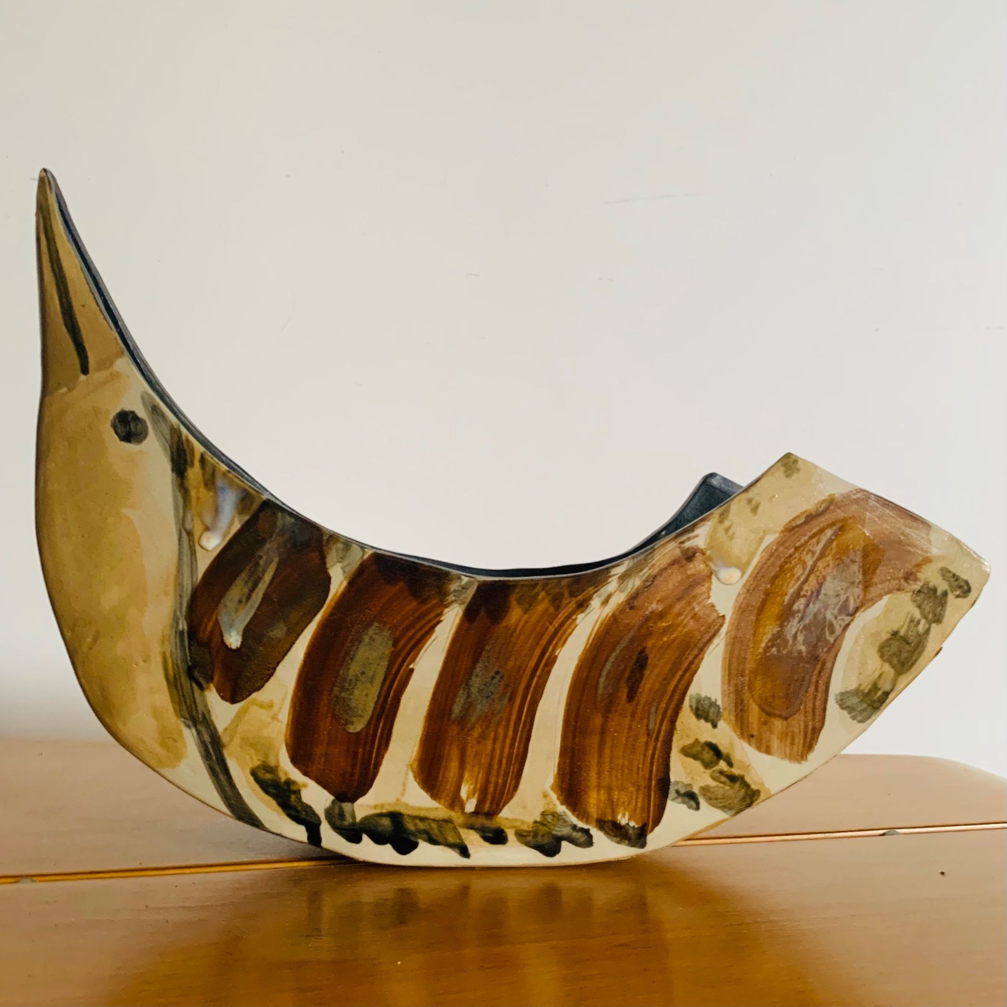 Sculptural bird bowl in glazed ceramic