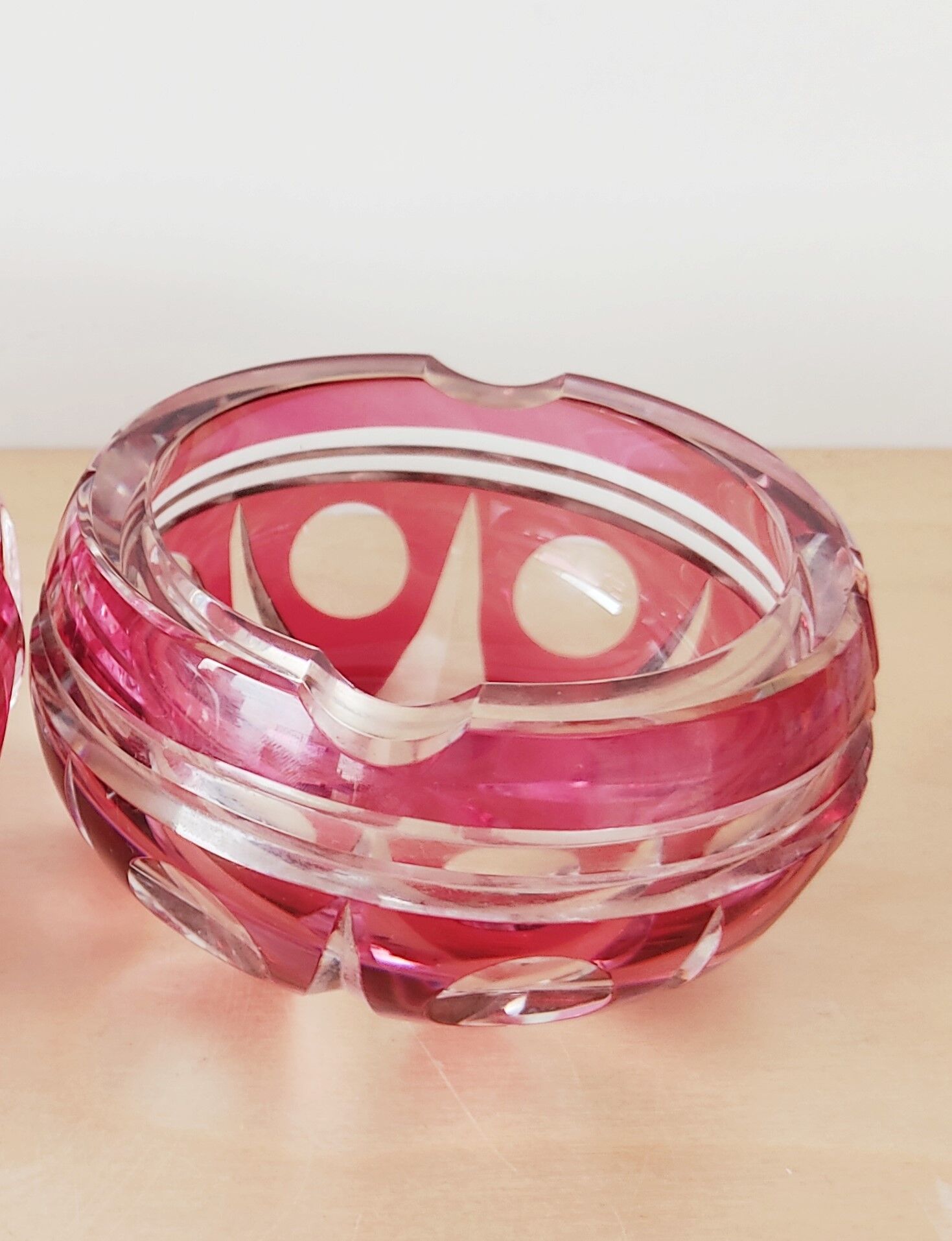 Val Saint Lambert red-lined crystal ashtray