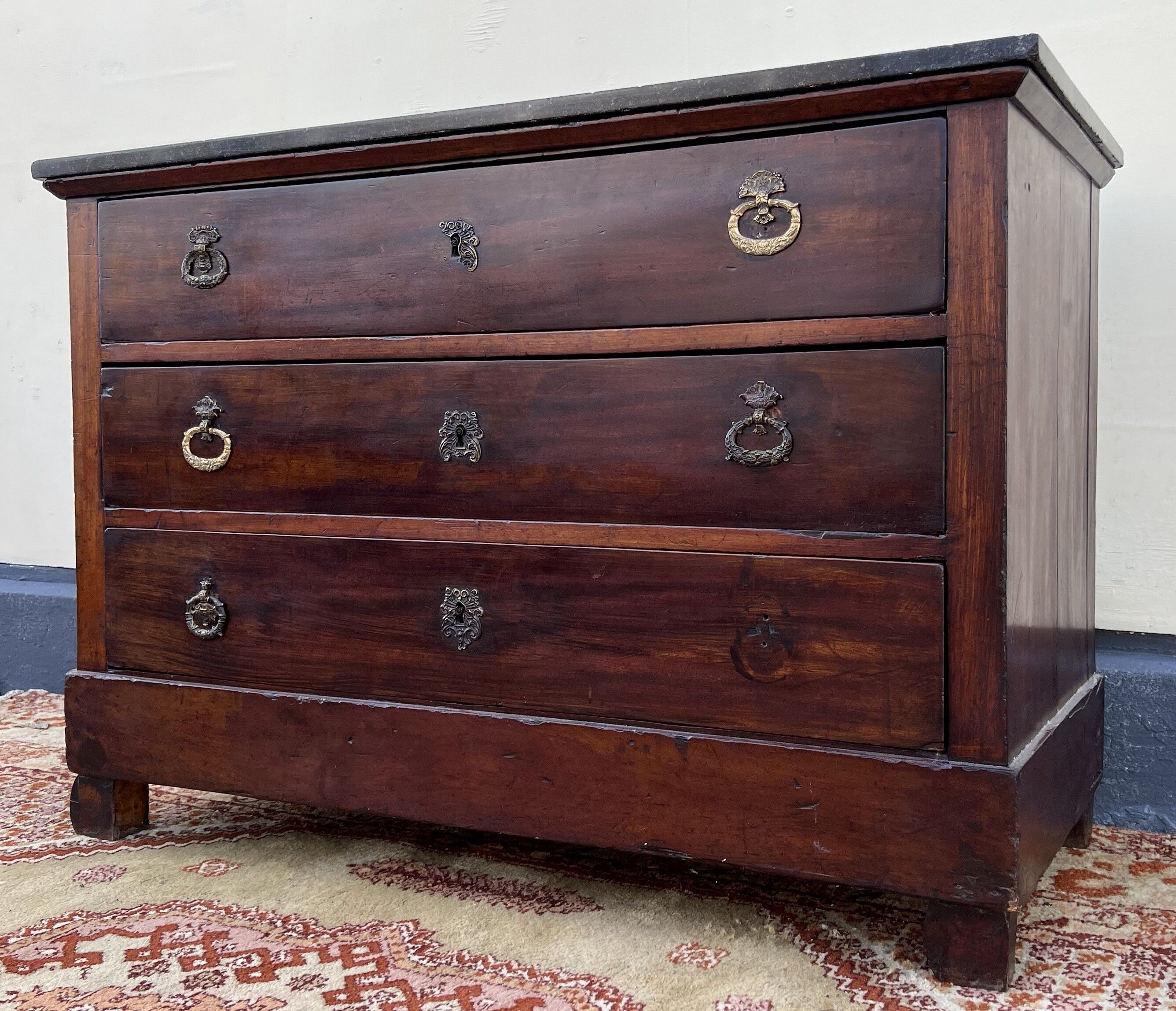 Commode en acajou époque restauration