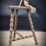 Tripod stool legs half-round balls