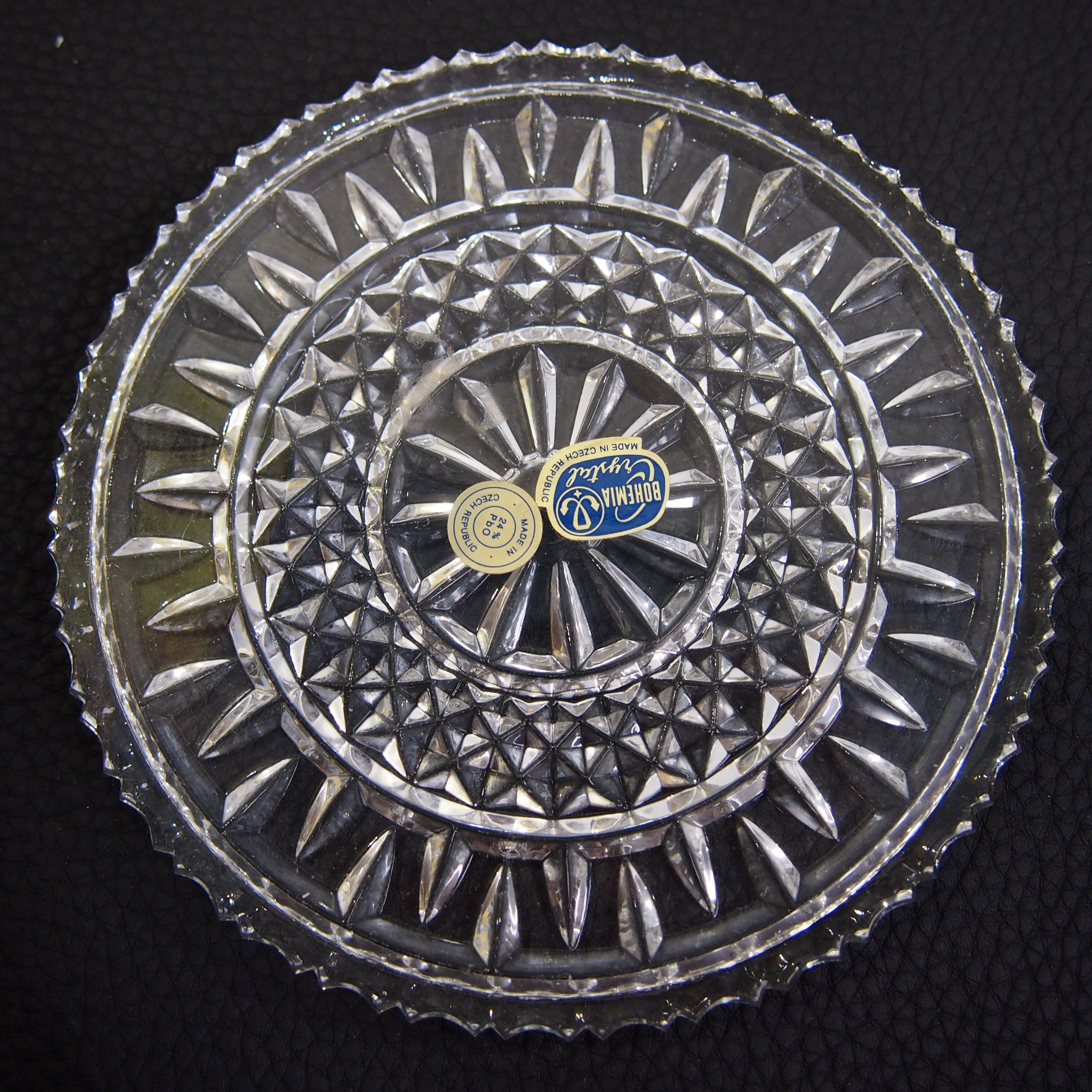 Set under flat bohemian crystal