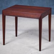 Table d'appoint avec tiroir en palissandre par Severin Hansen pour Haslev Møbelsnedkeri, années 1950.