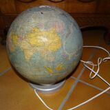 Perrina 1950 glass globe
