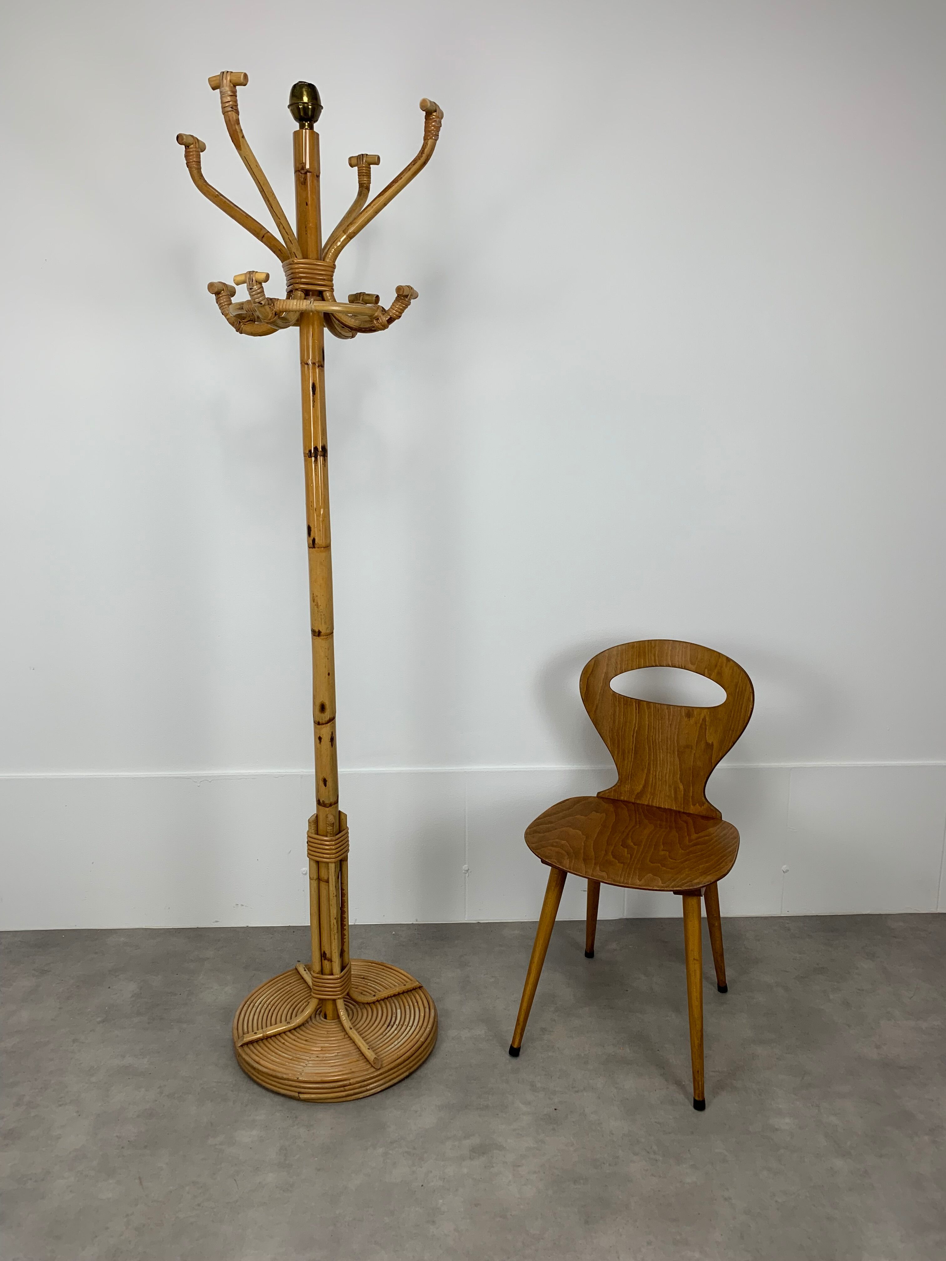 Rattan parrot coat rack and chic jungle style brass