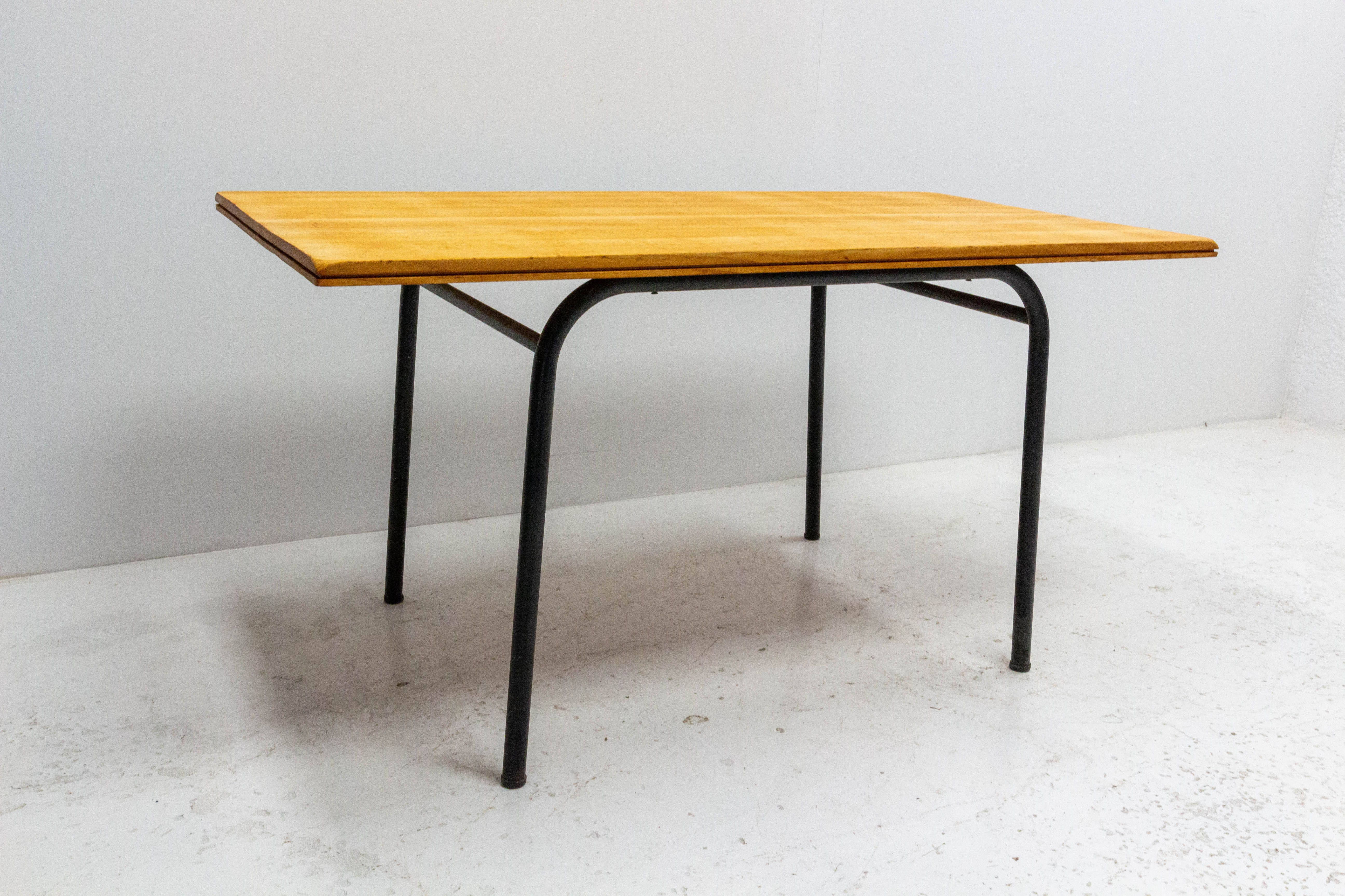 Kitchen table