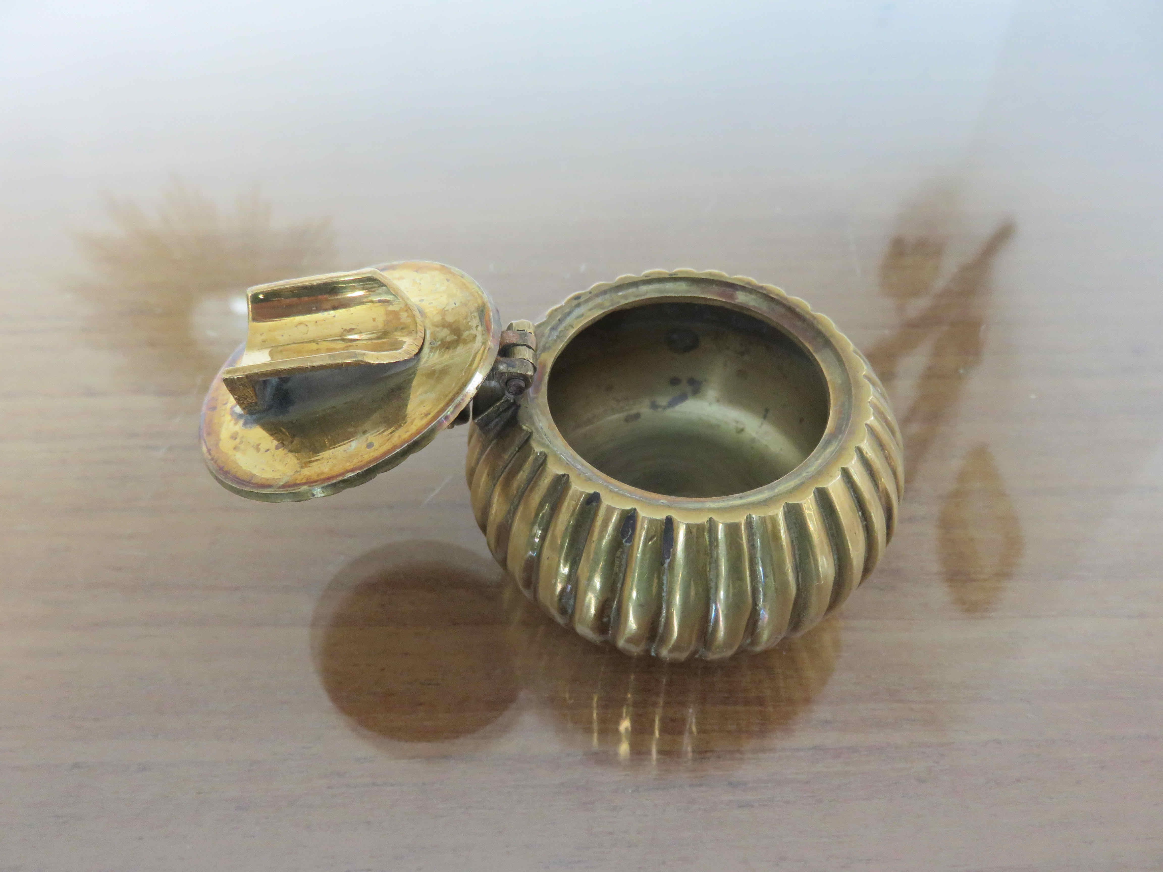 Brass pocket ashtray 60s 70s