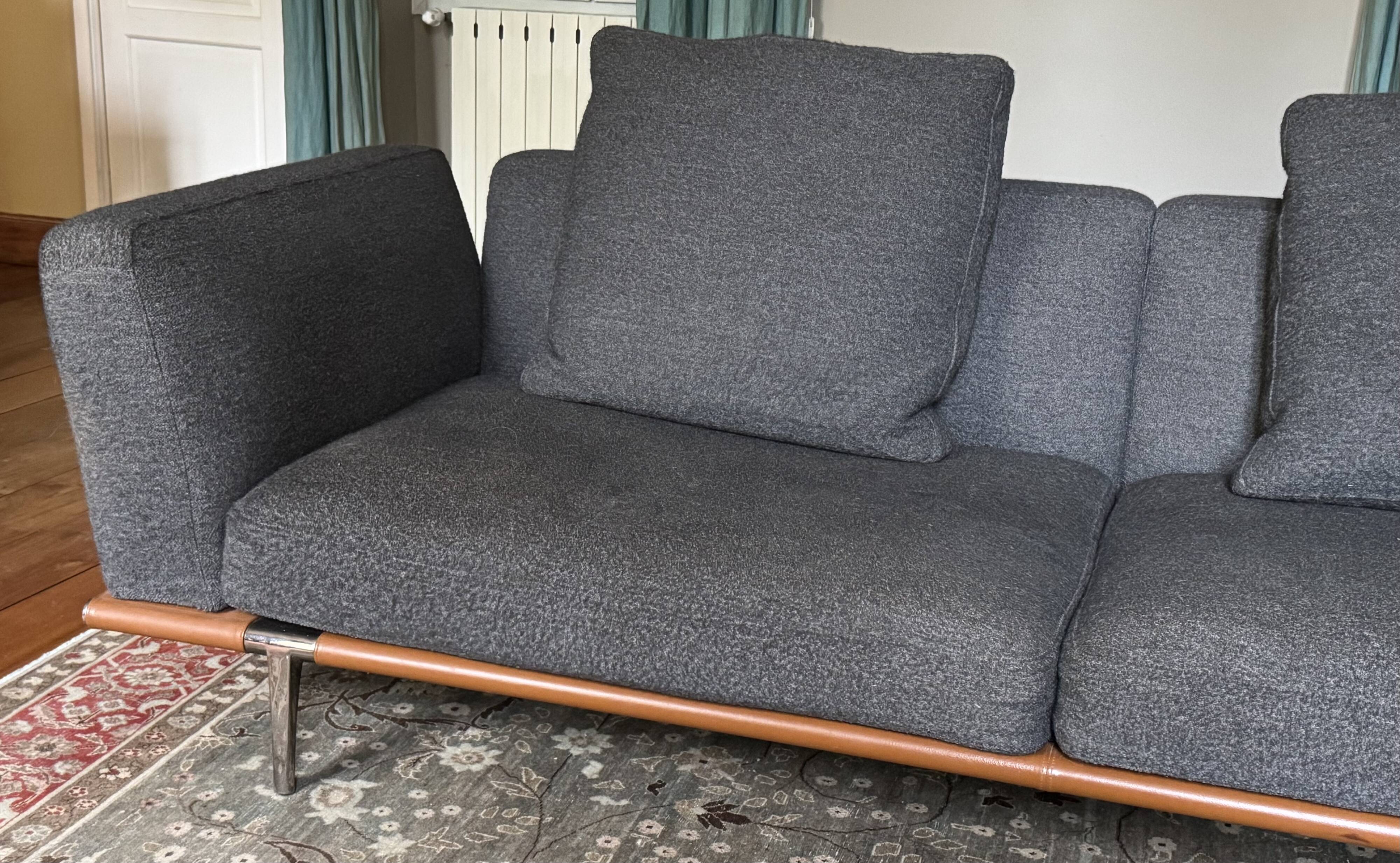 Sofa Poltrona Frau model Let It Be