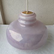 Suspension en verre violet