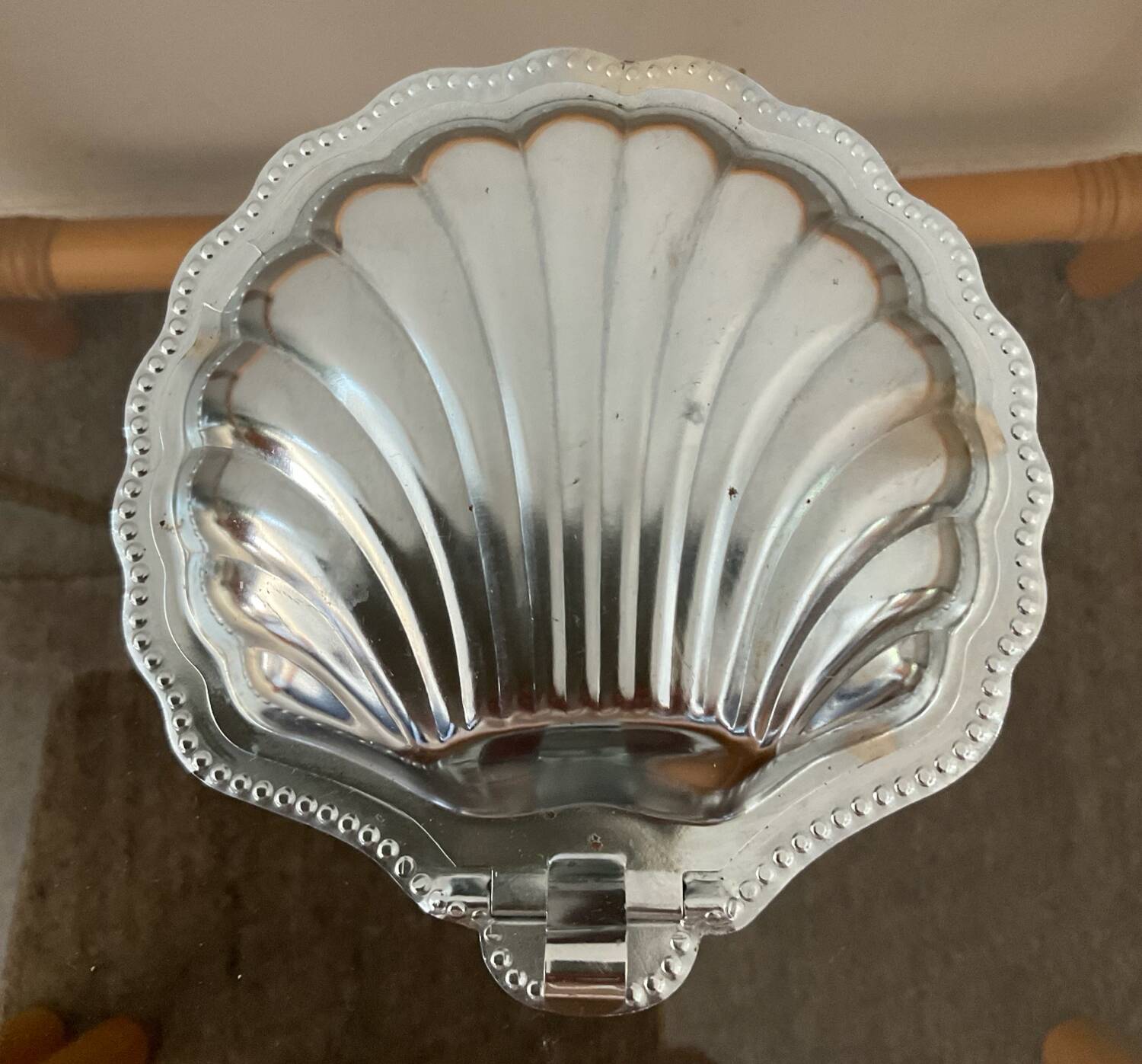 Beurrier vintage coquillage en verre et inox