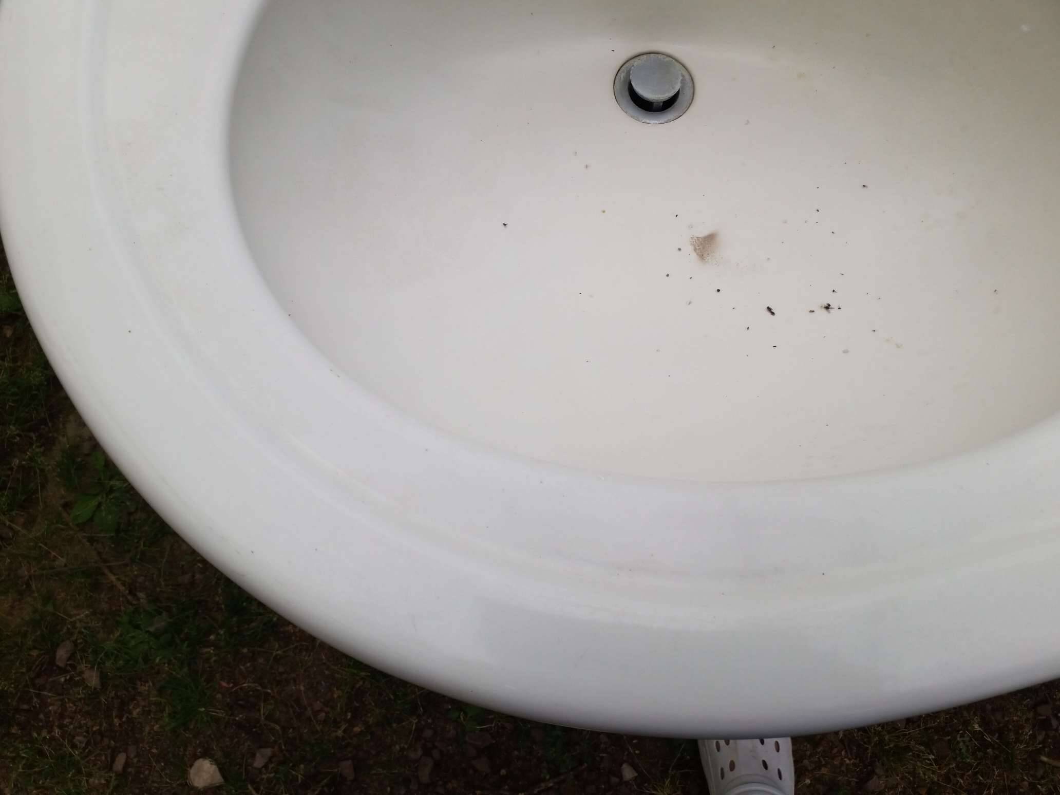 Old washbasins