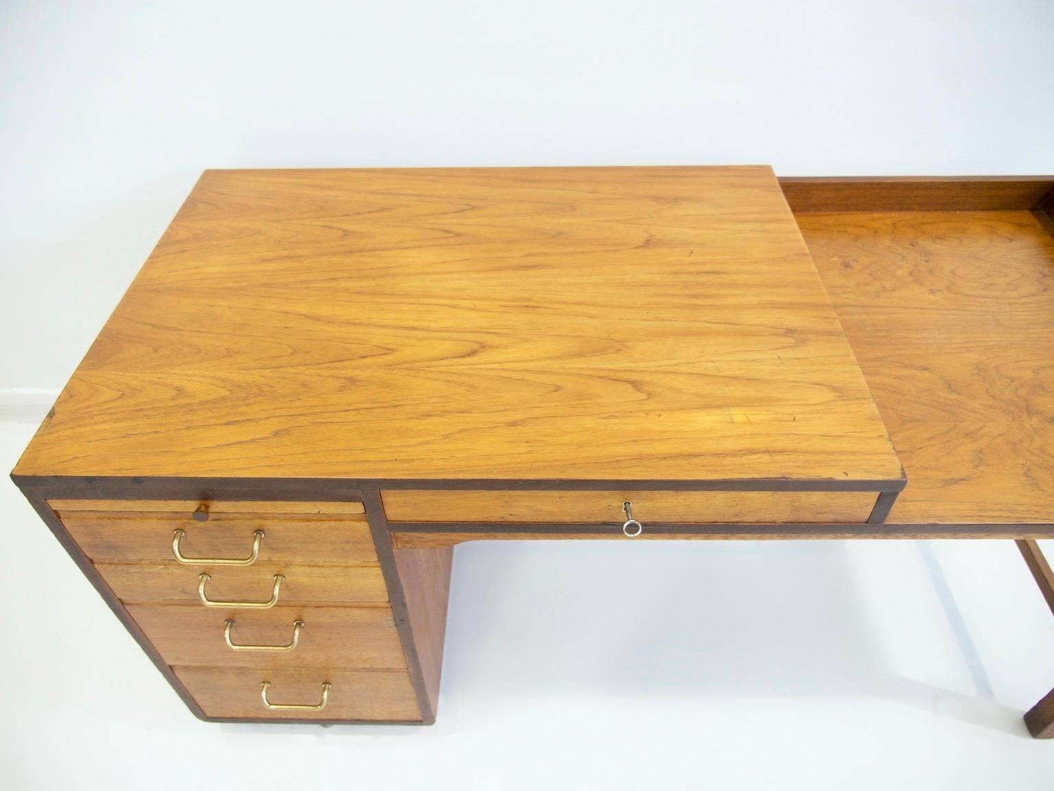 Bureau danois en bois de teck et de chêne
