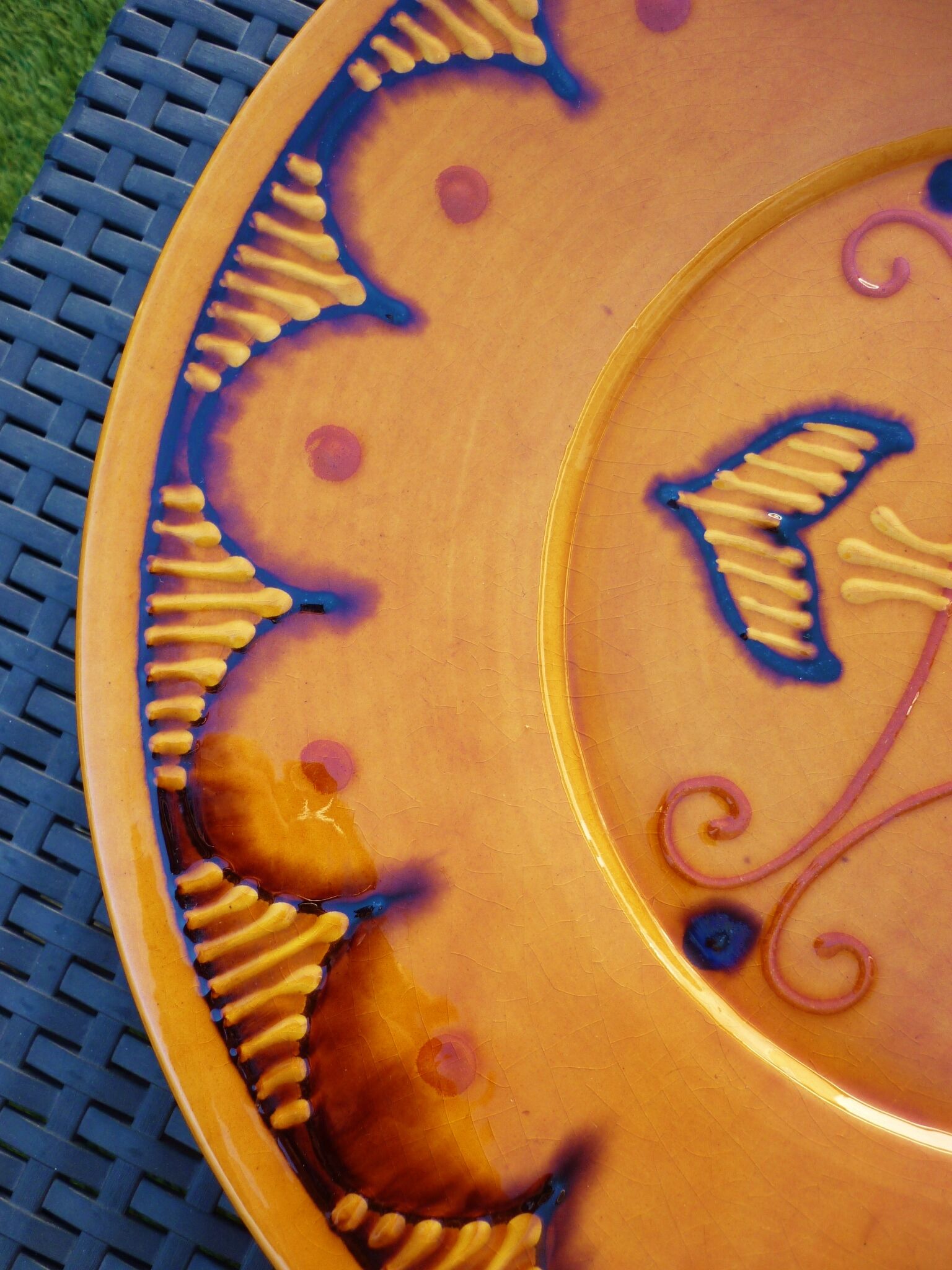 Plat en céramique, terre cuite vernissée signé Biot années 60/70