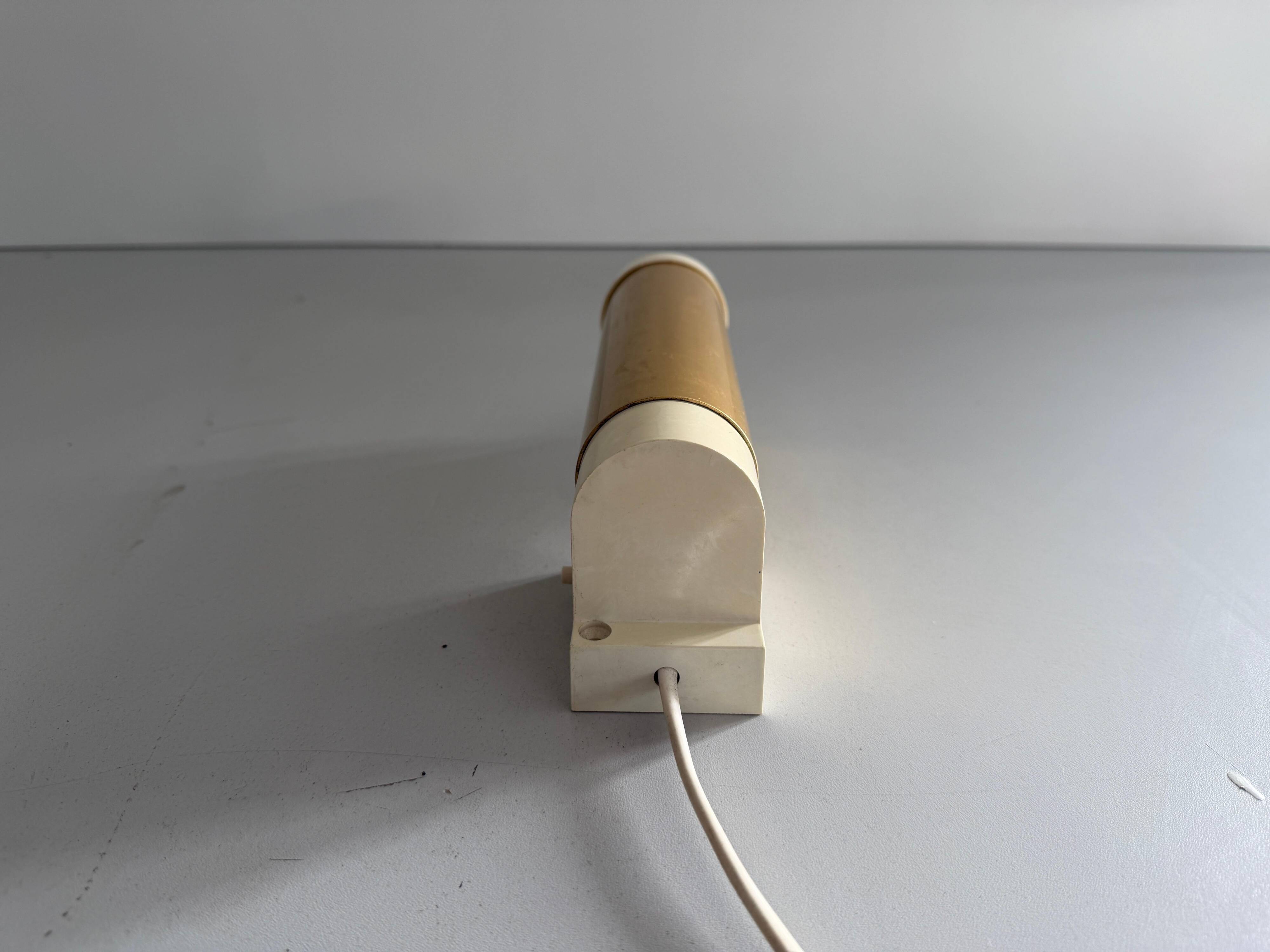 Simple wall light in plexiglass and metal by ERCO, 1970s, Germany.