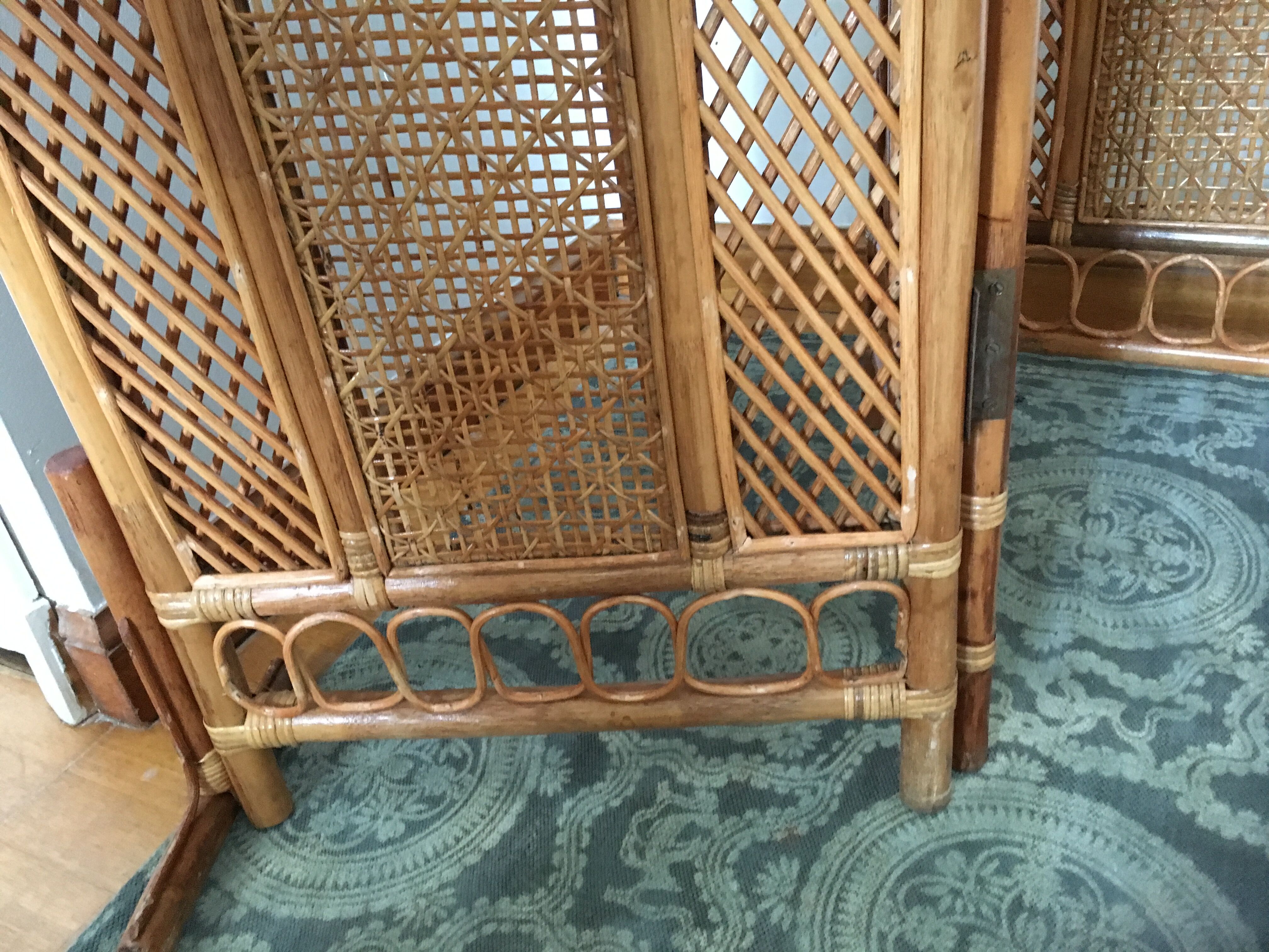 Beautiful folding screen, bamboo and rattan vintage 1970