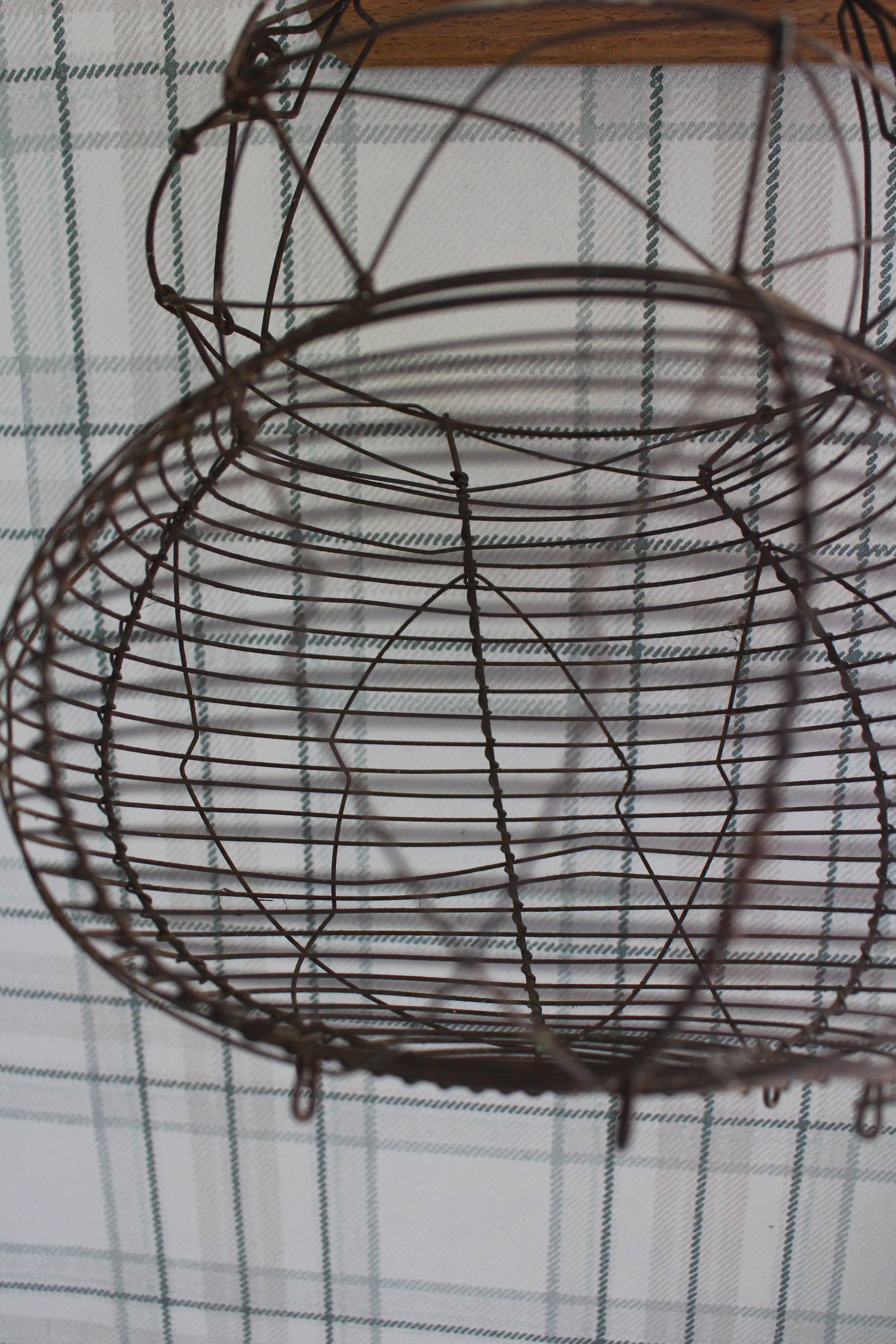 Wire basket salad eggs handle decorations