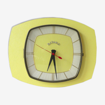 Pendule horloge murale Bayard en formica jaune des années 60