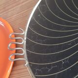 2 vintage trays