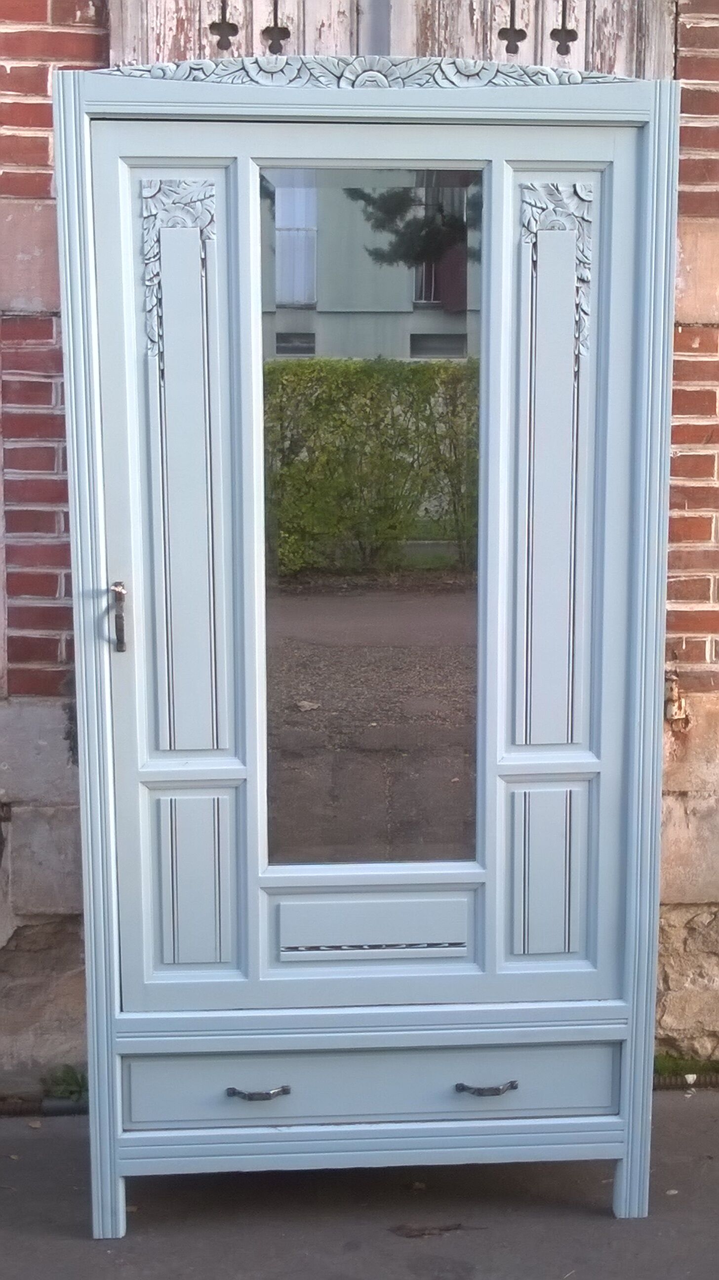 Parisian wardrobe year 30