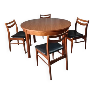 Scandinavian table and chairs set