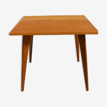 Scandinavian-style side table with spindle feet