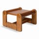 Table basse en bois avec un design géométrique
