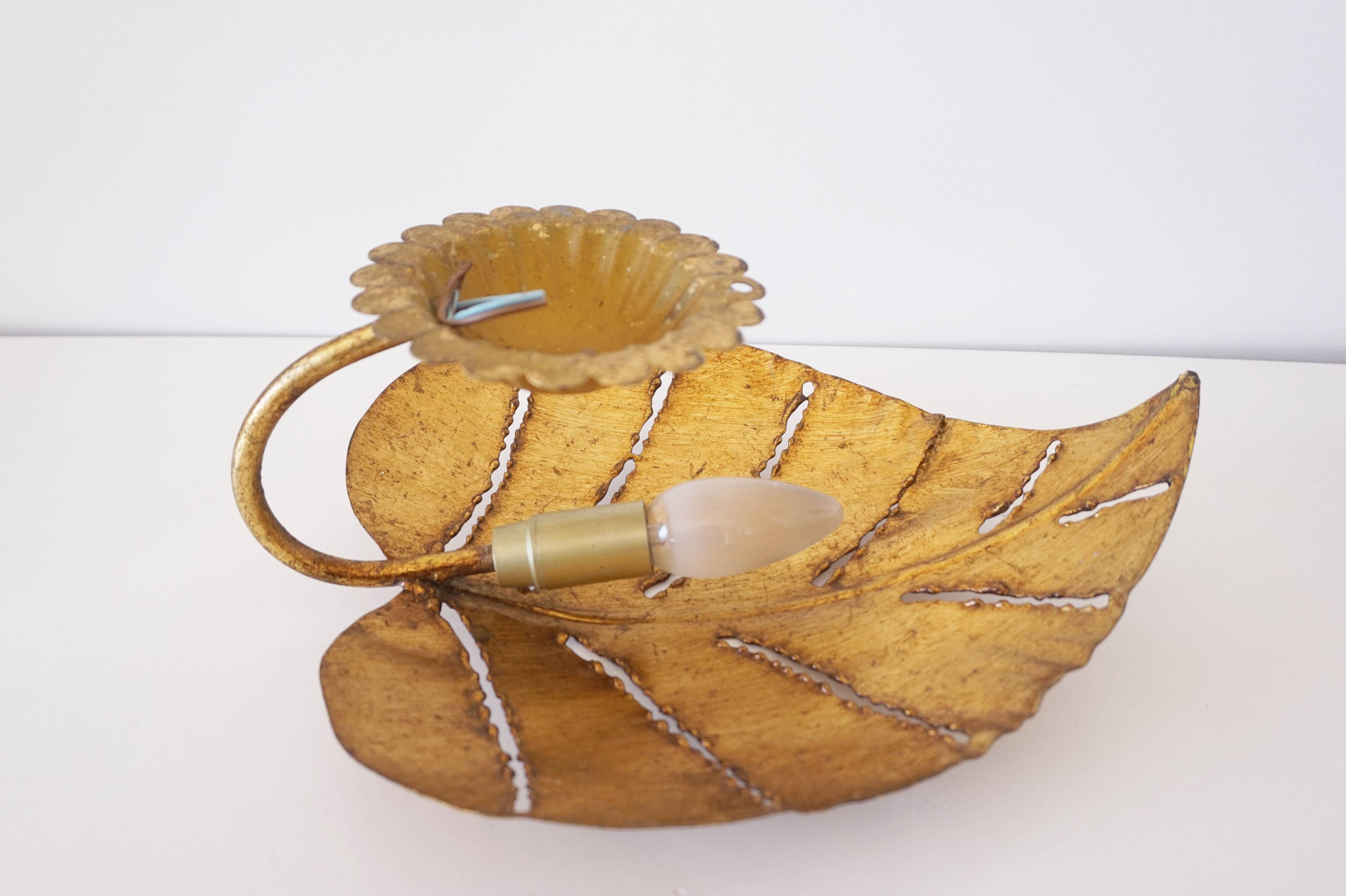 Leaf wall lamp in gold metal 1970