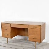 Midcentury Stag 'Concord' Desk / Dresser In Oak. Vintage / Modern / Retro / Danish Style.