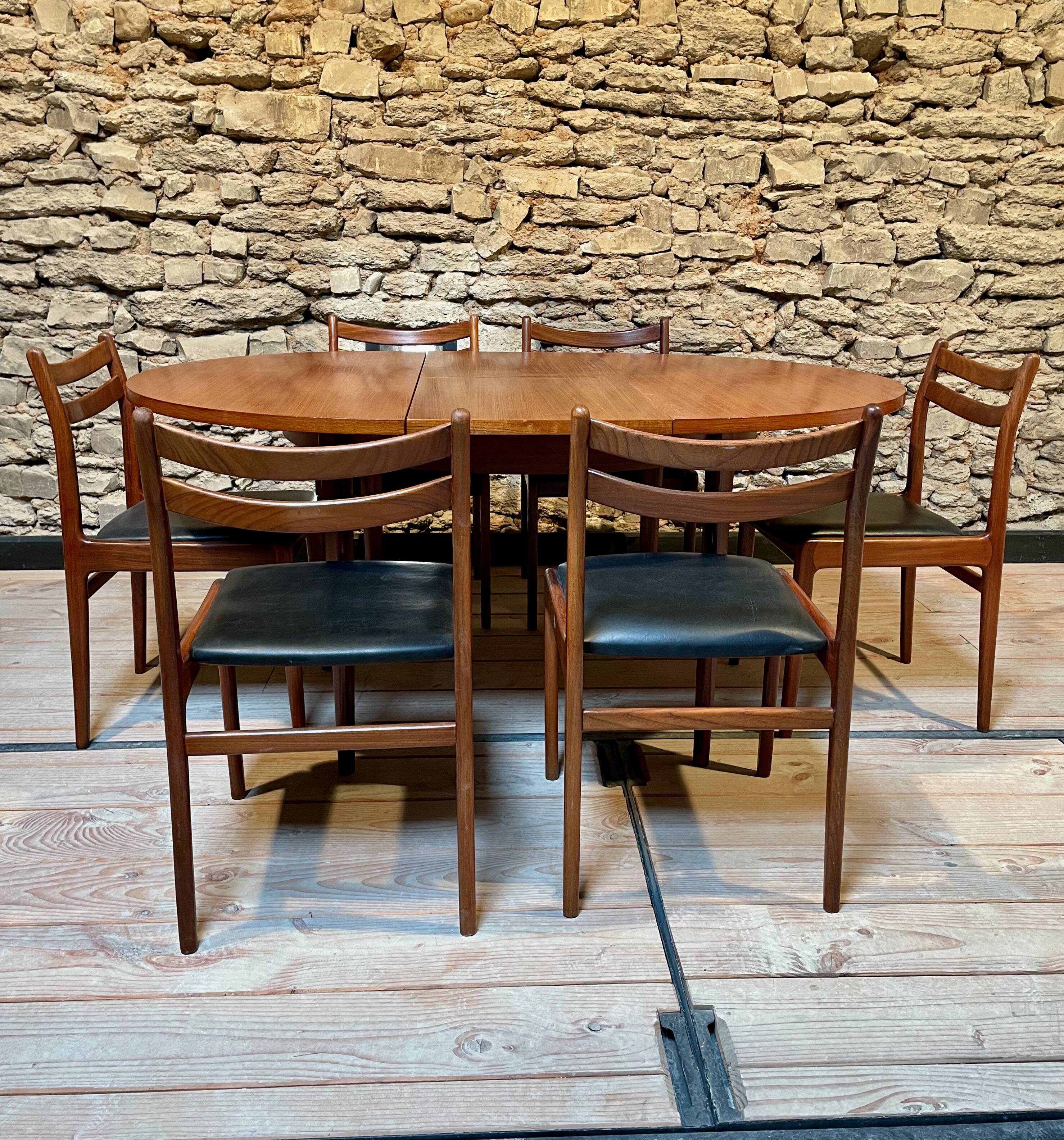 Teak table, vintage Scandinavian style from the 1960s, with hidden extension