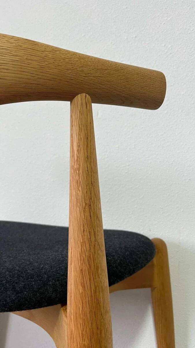 Set Carl Hansen oak chairs elbow