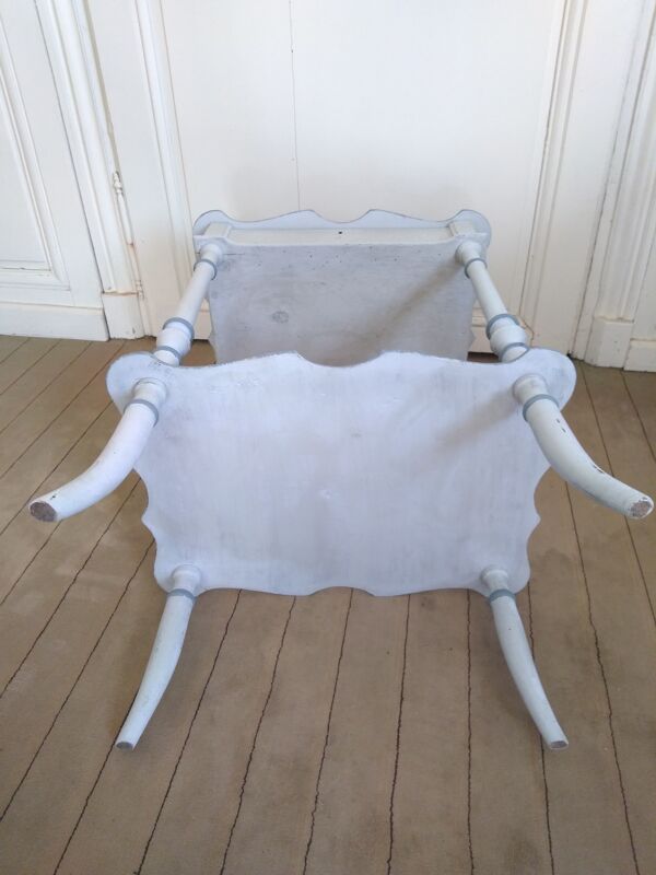 Table d'appoint avec intérieur miroir et casiers de rangements