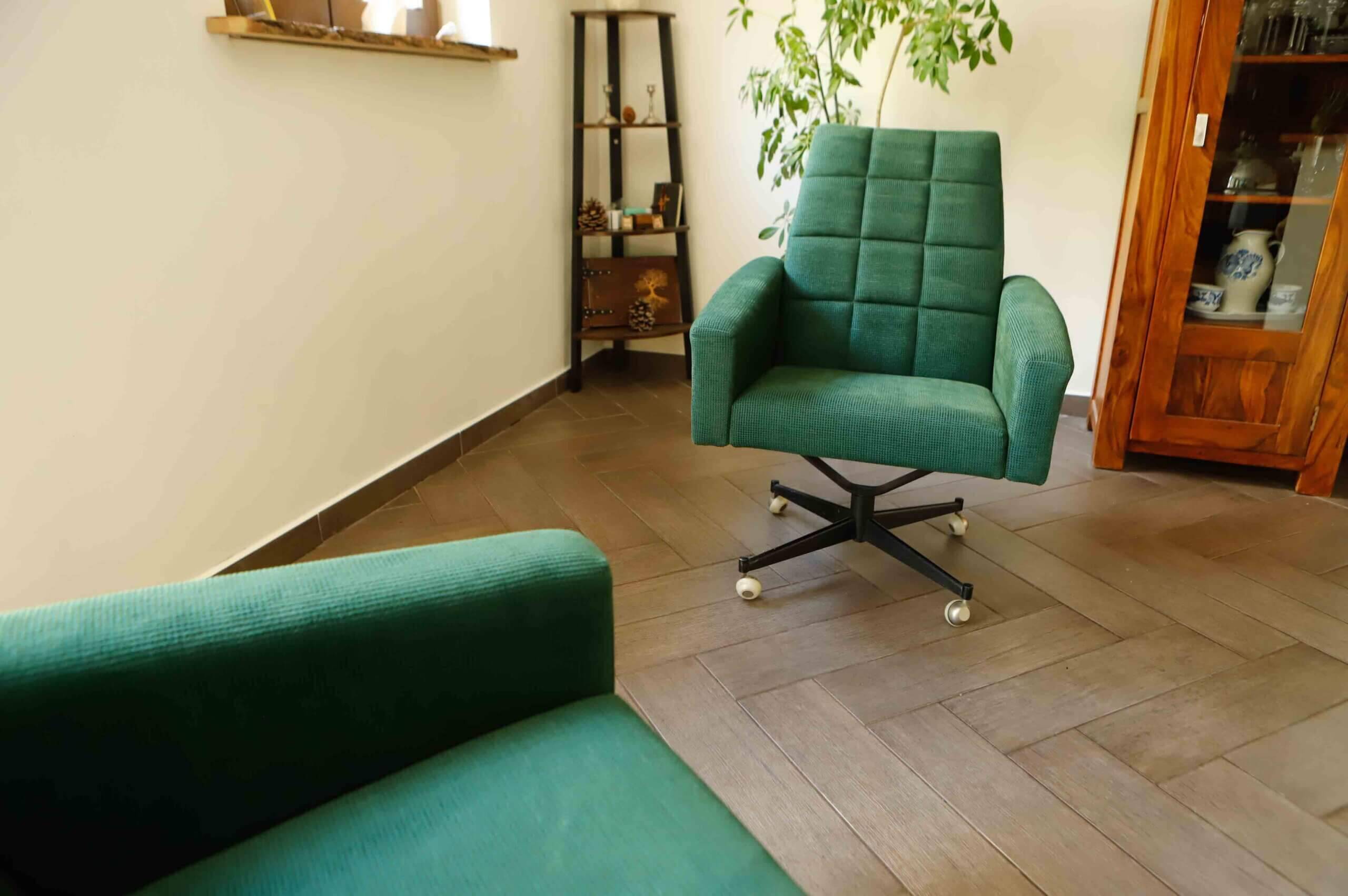 Pair of retro swivel chairs on casters