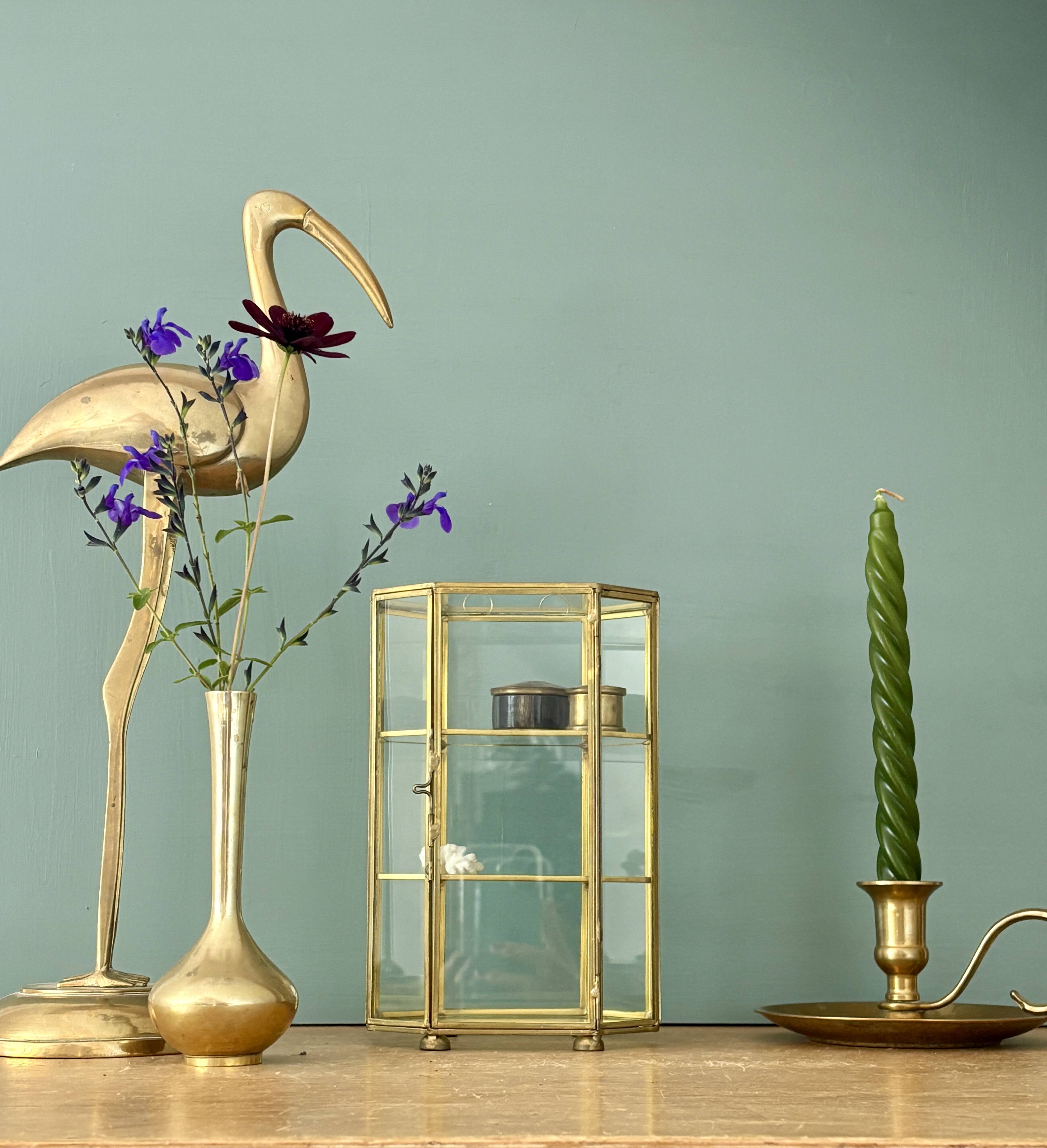 Vitrine vintage en verre et laiton