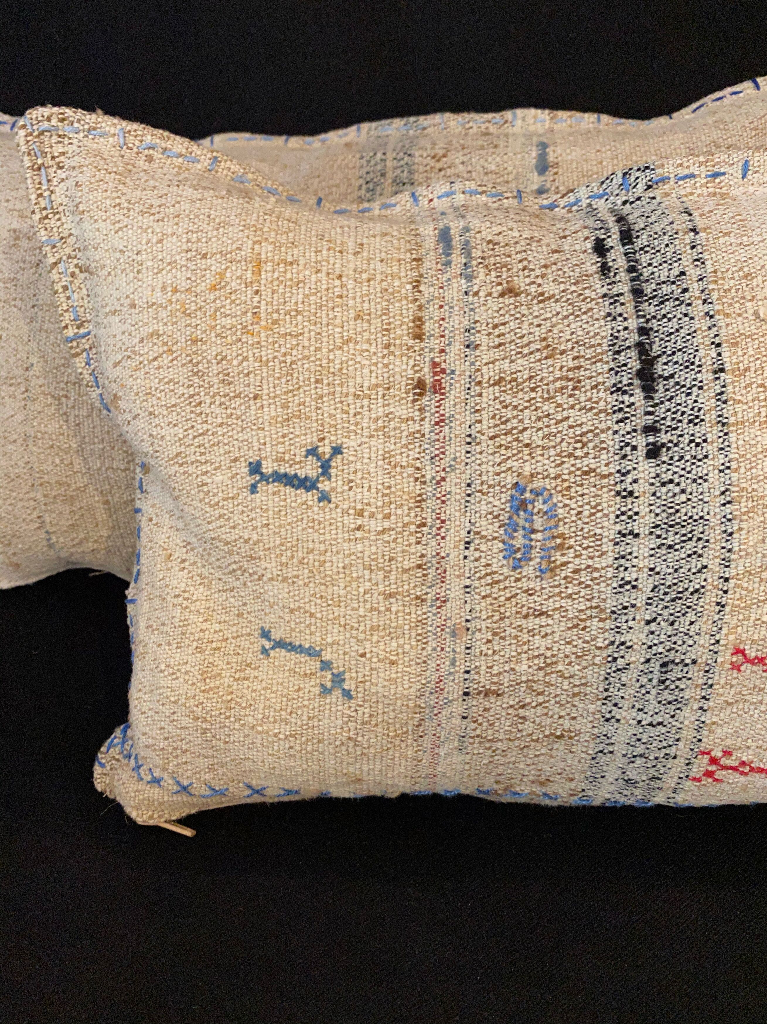 Pair of cushions old kilim style canvas - Hand and initial embroidery