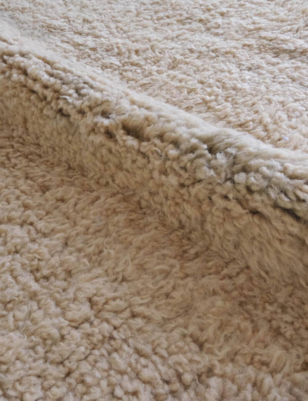 Contemporary Berber Rug - 342 x 250 cm