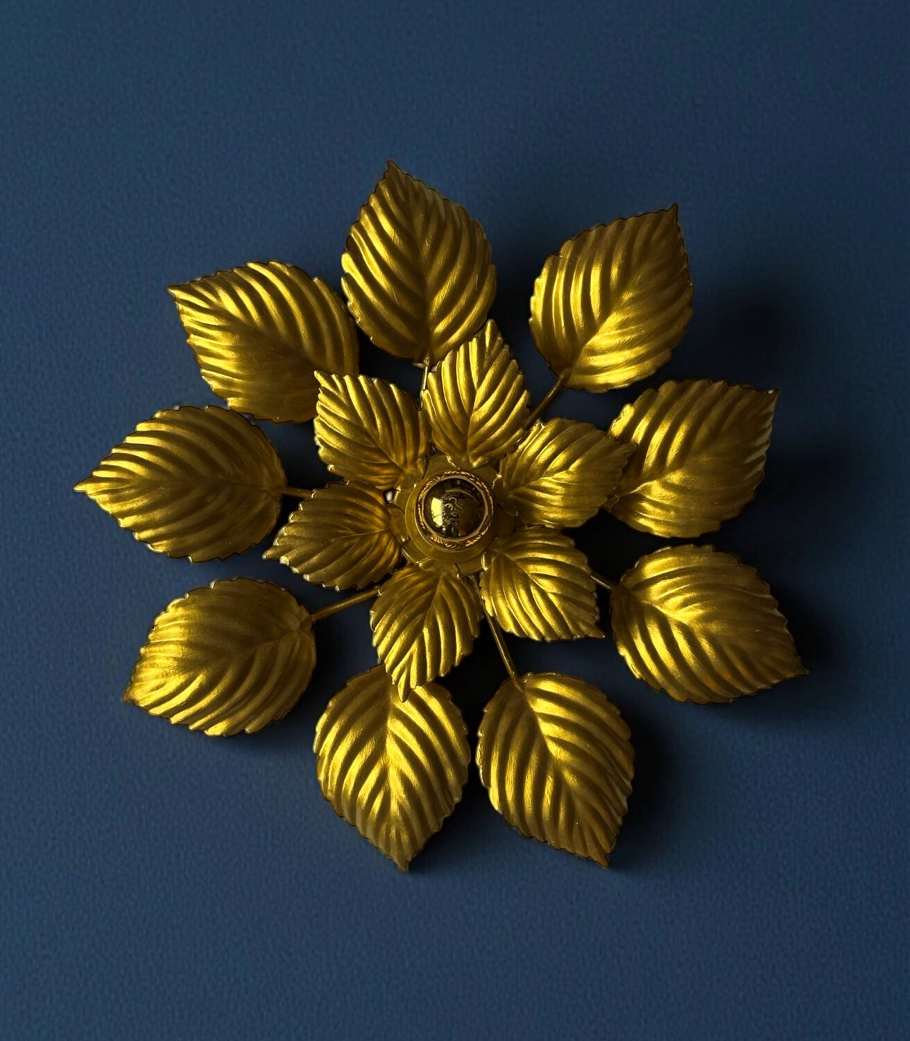 Grande applique florale dorée 