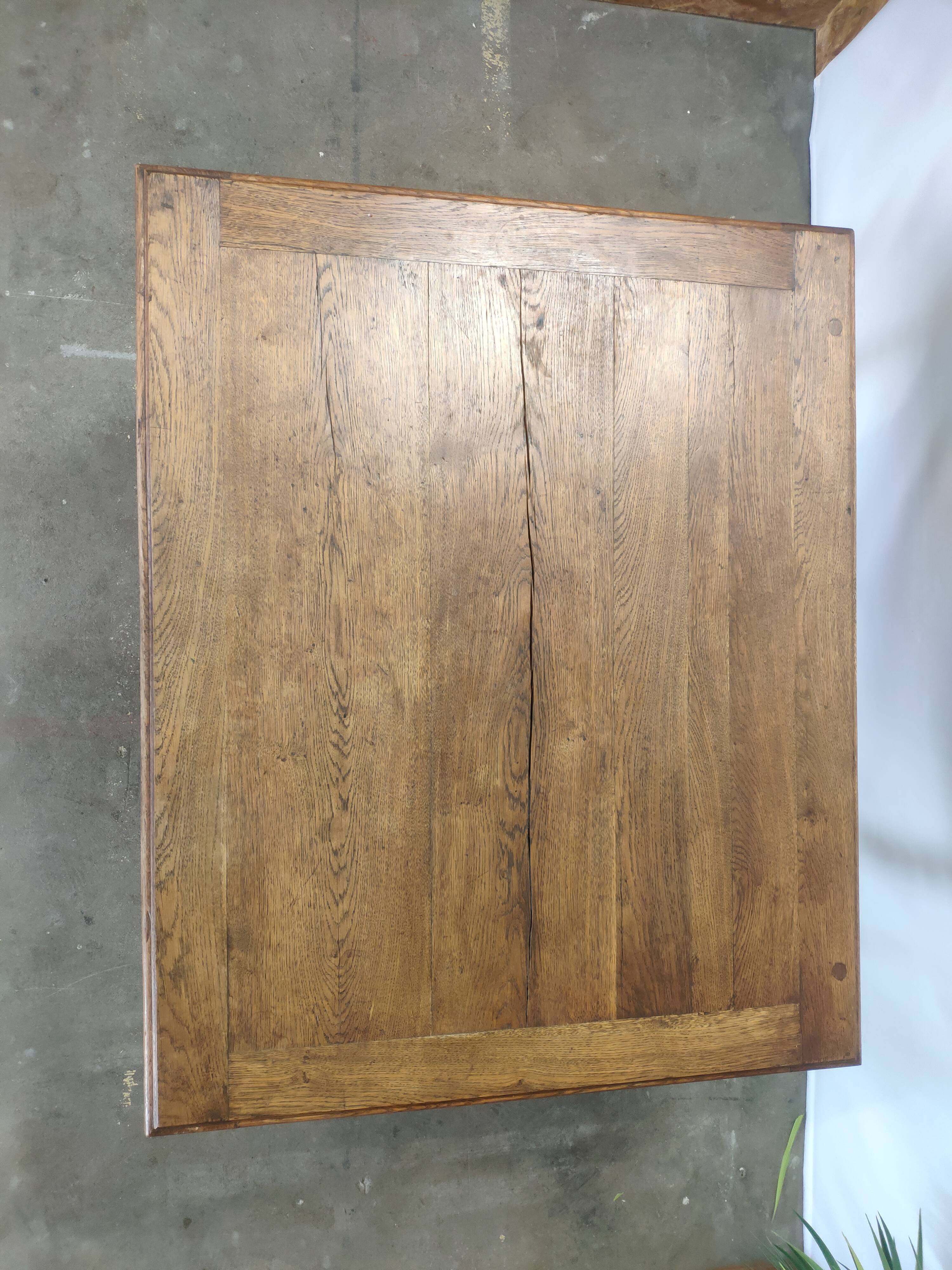 Table de style Henri II
