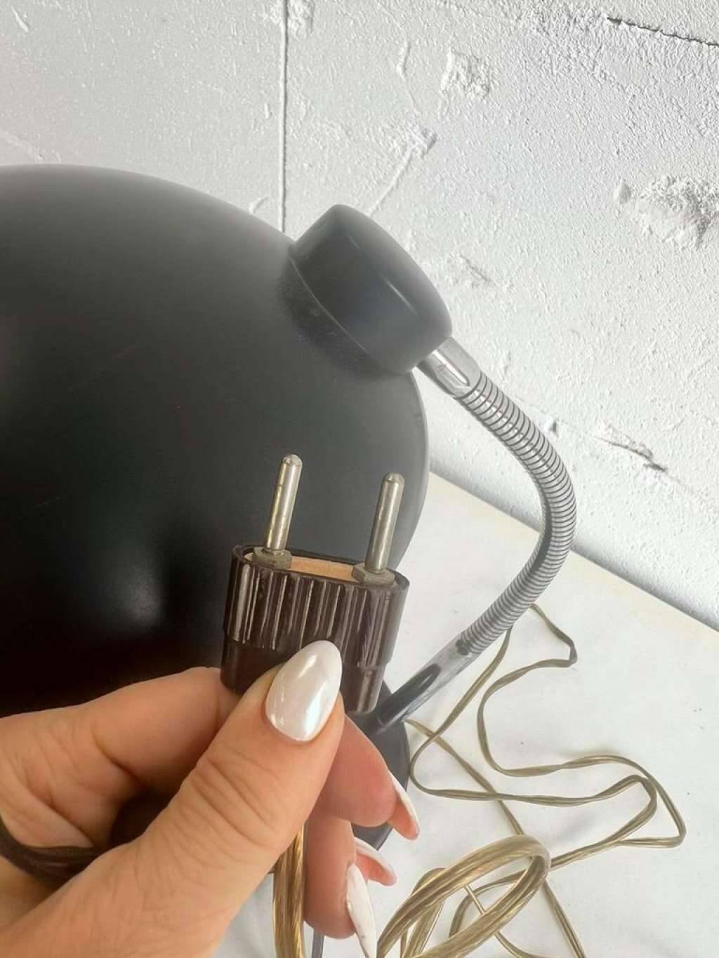 Vintage industrial table lamp in black metal and chrome