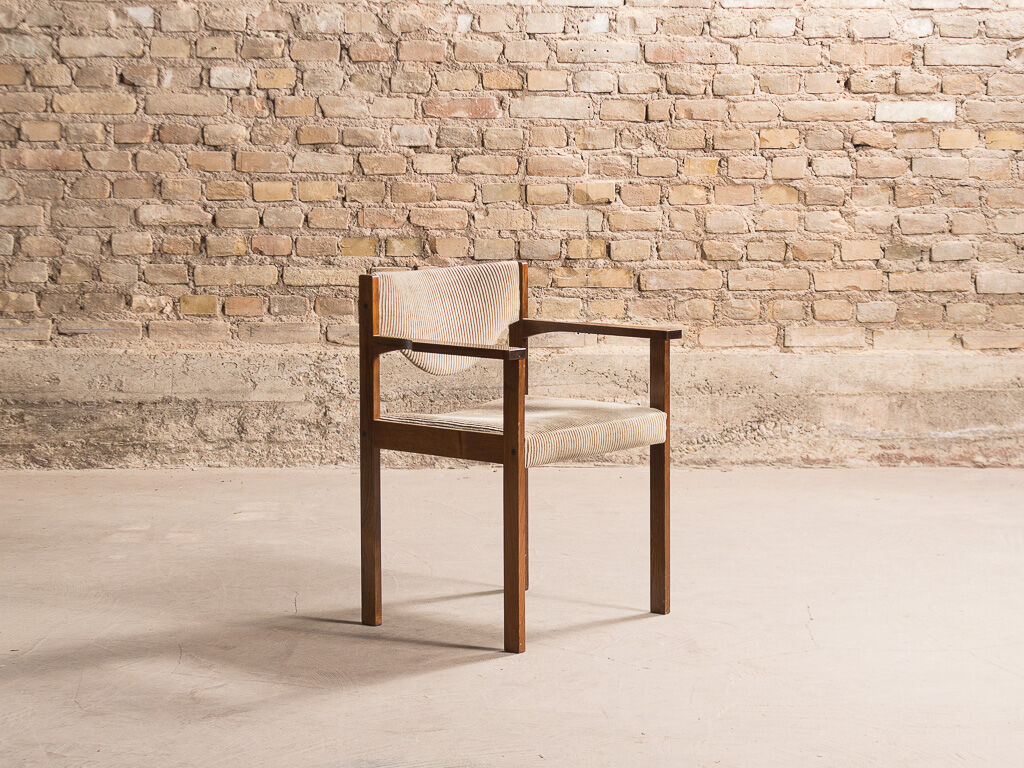 Scandinavian rosewood chairs with armrests, velvet fabrics (x6)