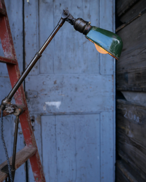 LAMP OC White wall attachment