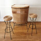 Bar and its 2 rattan stools, 1950