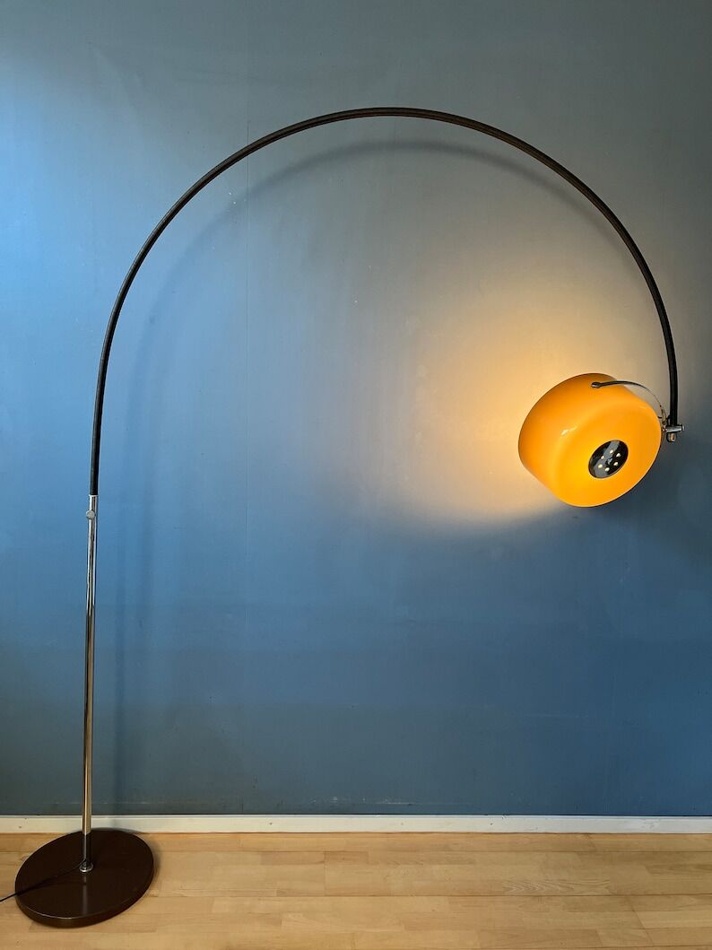 GEPO arch floor lamp with beige 'Bucket' lampshade