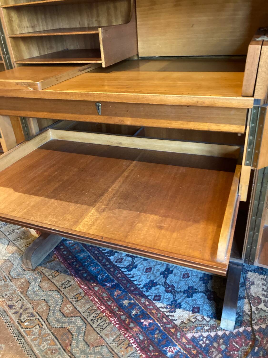 Bureau « magic box «